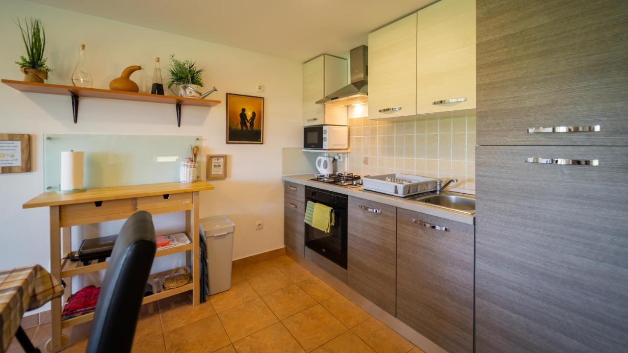 Specious Apartment Manitu In Forest Countryside Fuzine Luaran gambar