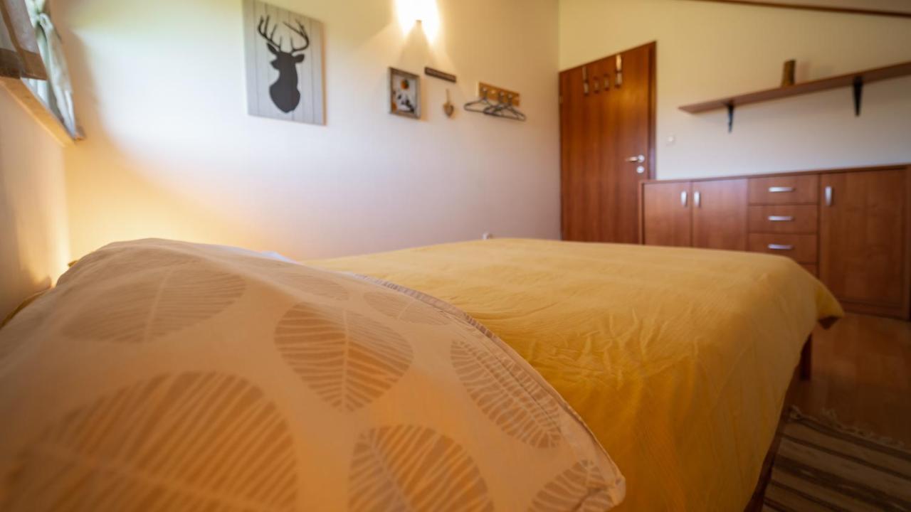 Specious Apartment Manitu In Forest Countryside Fuzine Luaran gambar